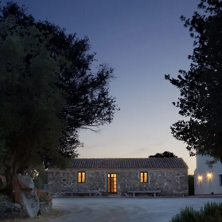 Valkarana Country Relais (adults Only) Szálloda Sant Antonio Di Gallura
