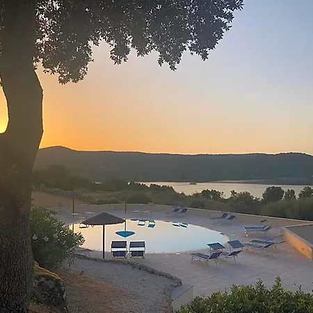 فندق Valkarana Country Relais (adults Only)
